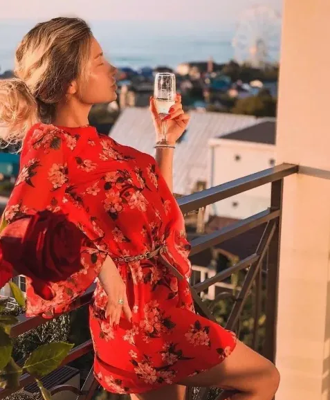 Cecilie, 38