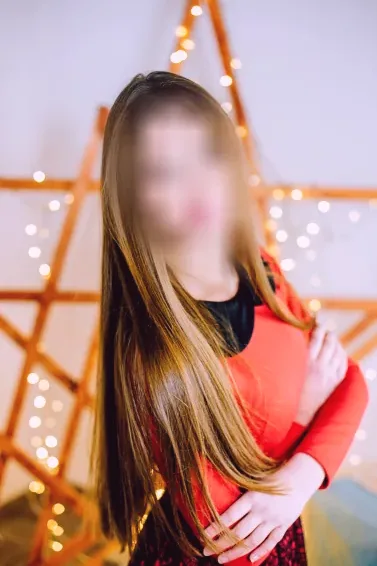 Ivana, 28