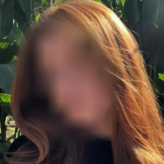 Rosa, 23